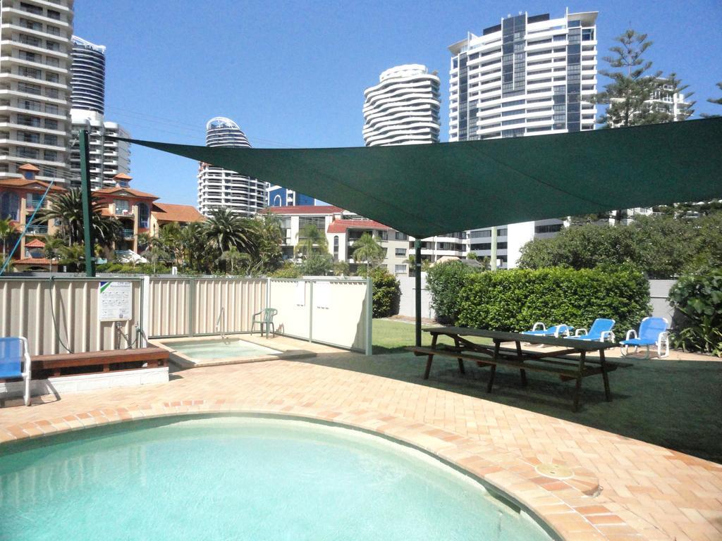 Queensleigh Holiday Apartments ブロードビーチ エクステリア 写真