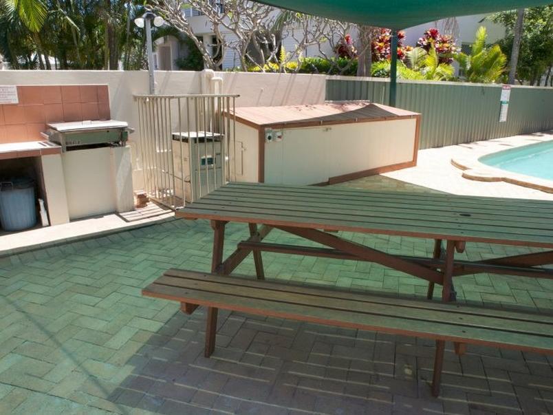 Queensleigh Holiday Apartments ブロードビーチ エクステリア 写真